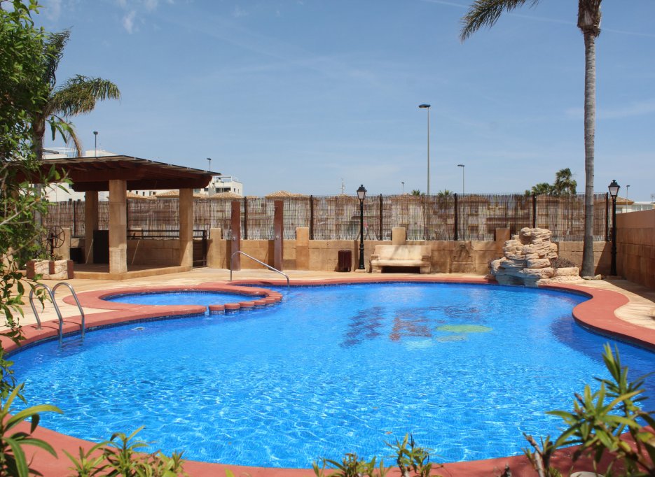 Resale - Villa - Orihuela Costa - Los Dolses