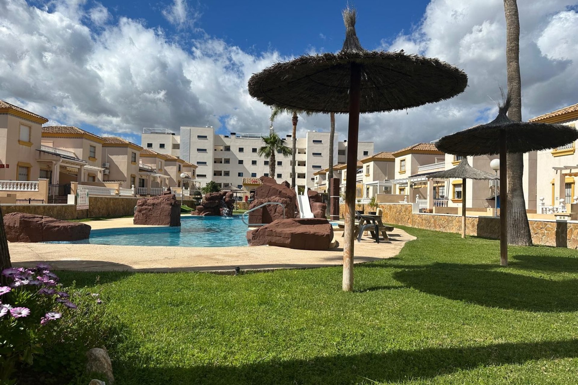 Resale - Villa - Orihuela Costa - Los Dolses