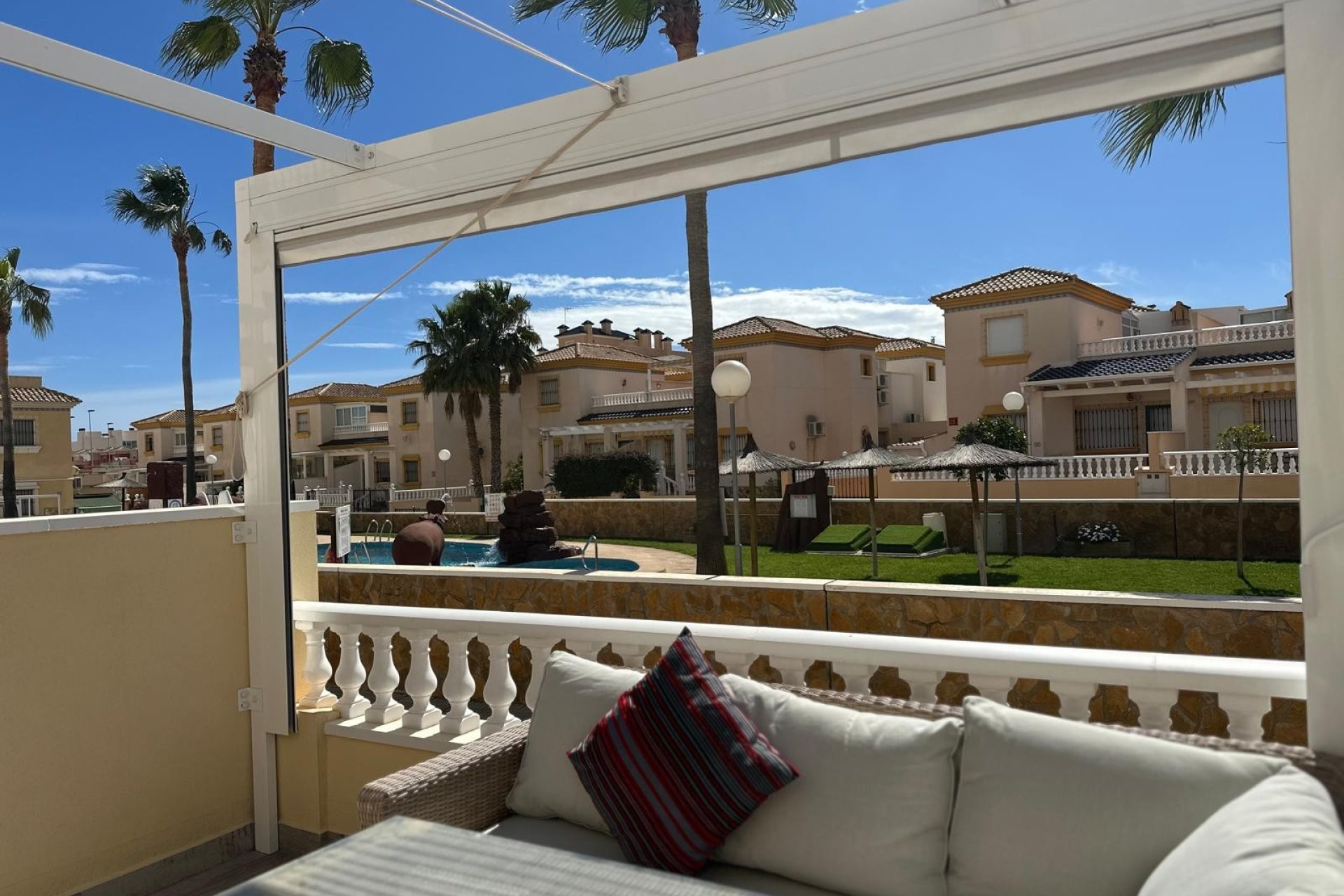 Resale - Villa - Orihuela Costa - Los Dolses