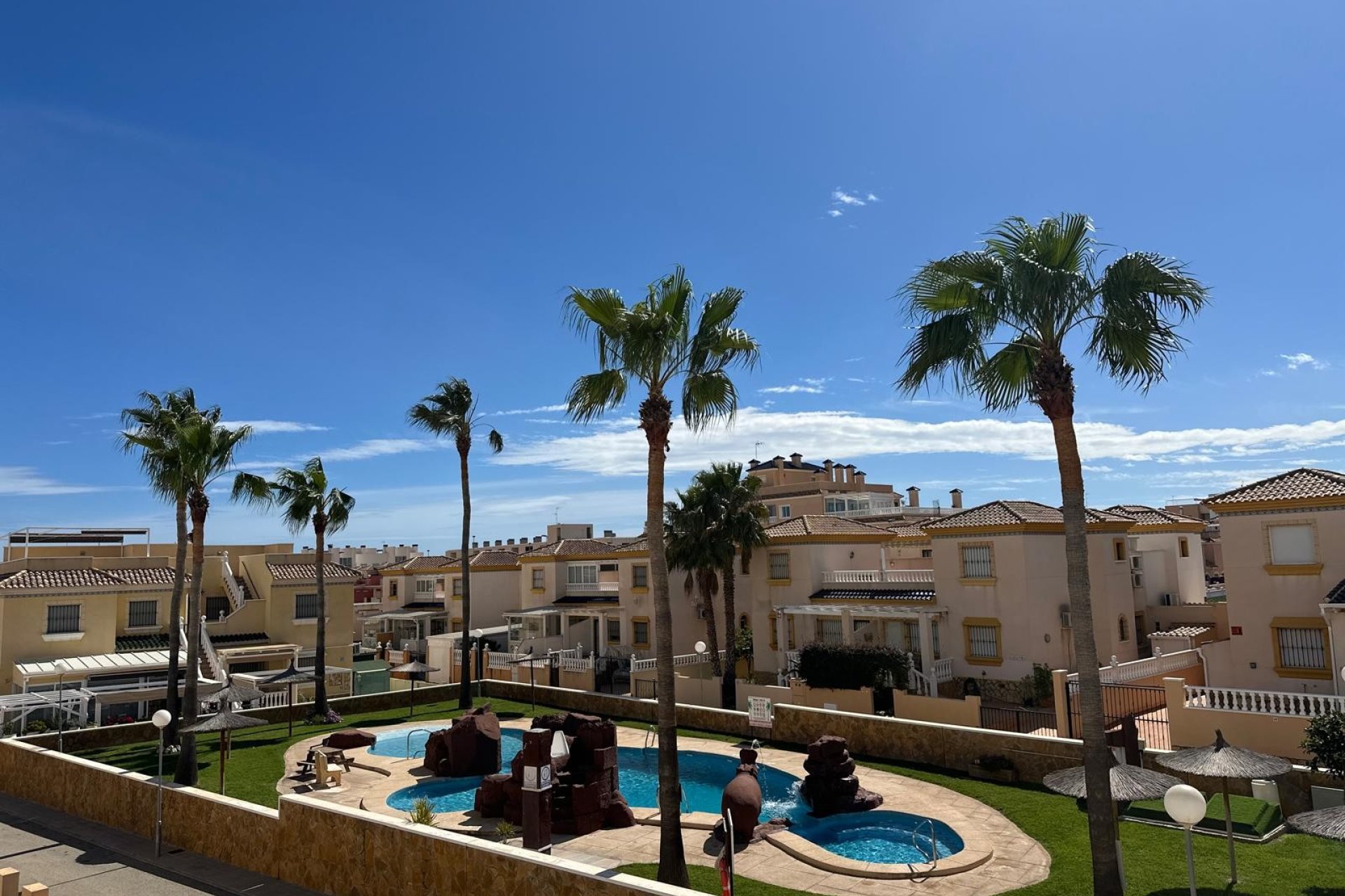 Resale - Villa - Orihuela Costa - Los Dolses