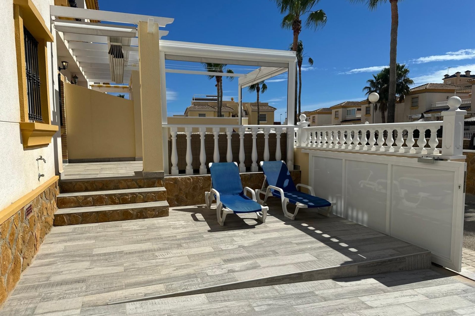 Resale - Villa - Orihuela Costa - Los Dolses