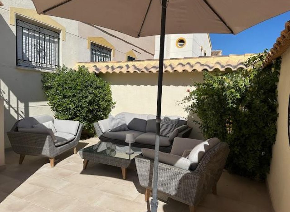 Resale - Villa - Orihuela Costa - Playa Flamenca