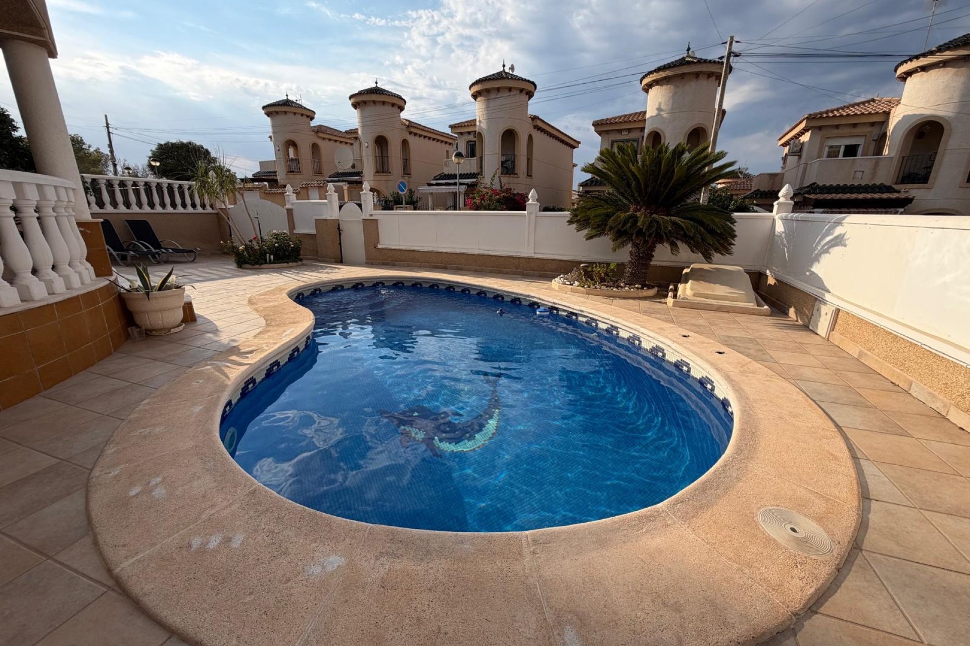 Resale - Villa - Orihuela Costa - Villamartín-Las Filipinas