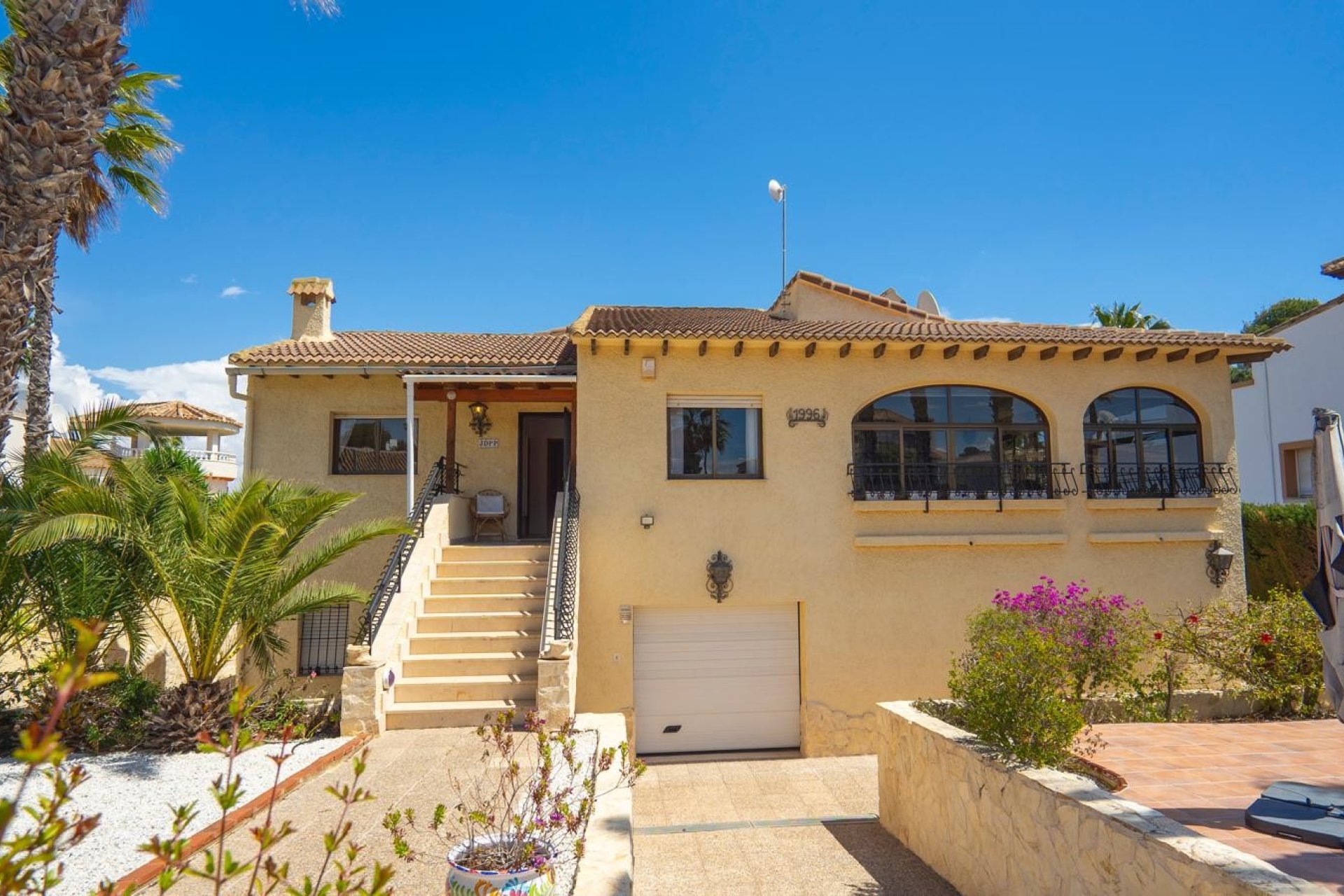 Resale - Villa - Orihuela Costa - Villamartín