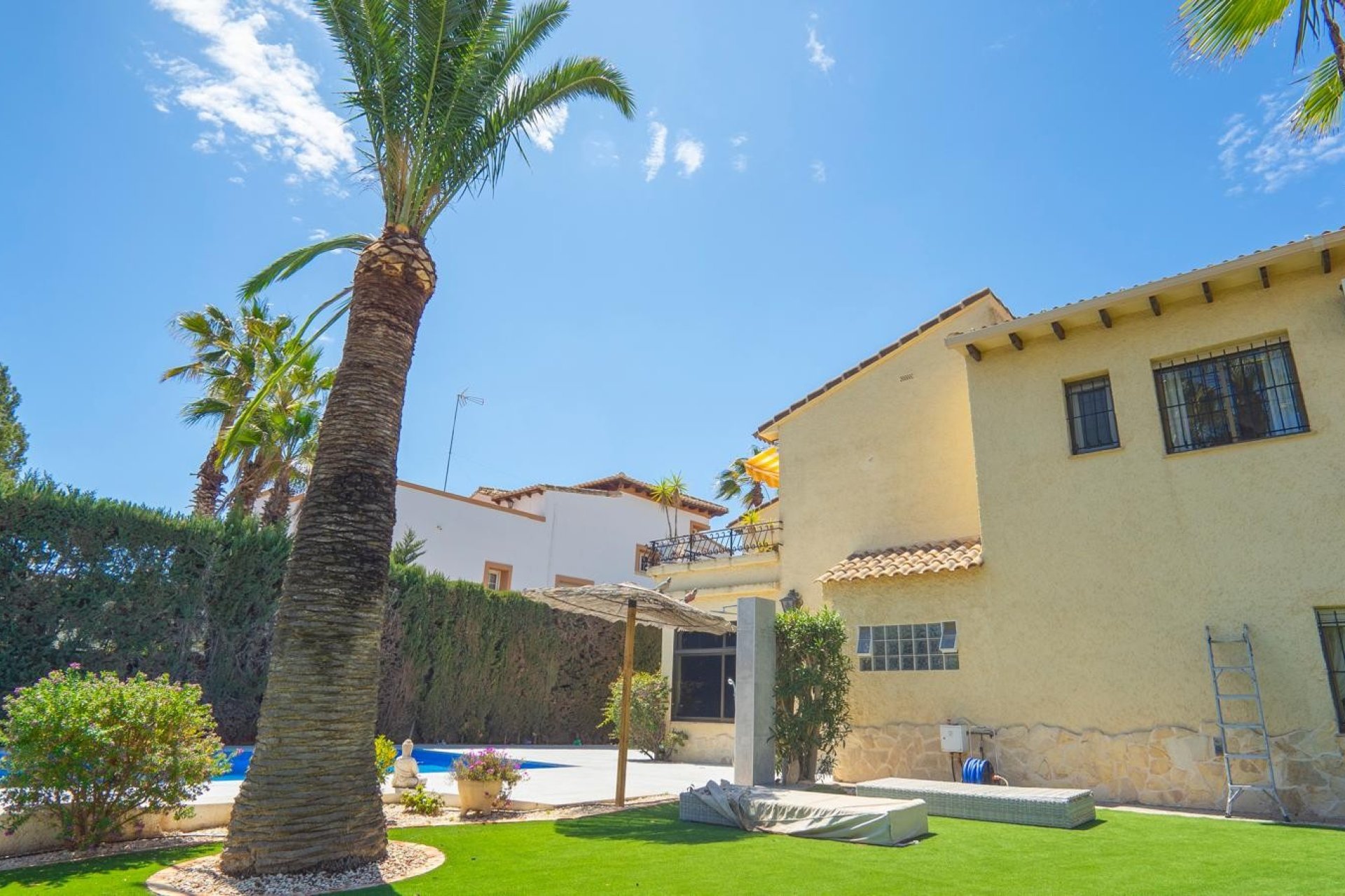 Resale - Villa - Orihuela Costa - Villamartín