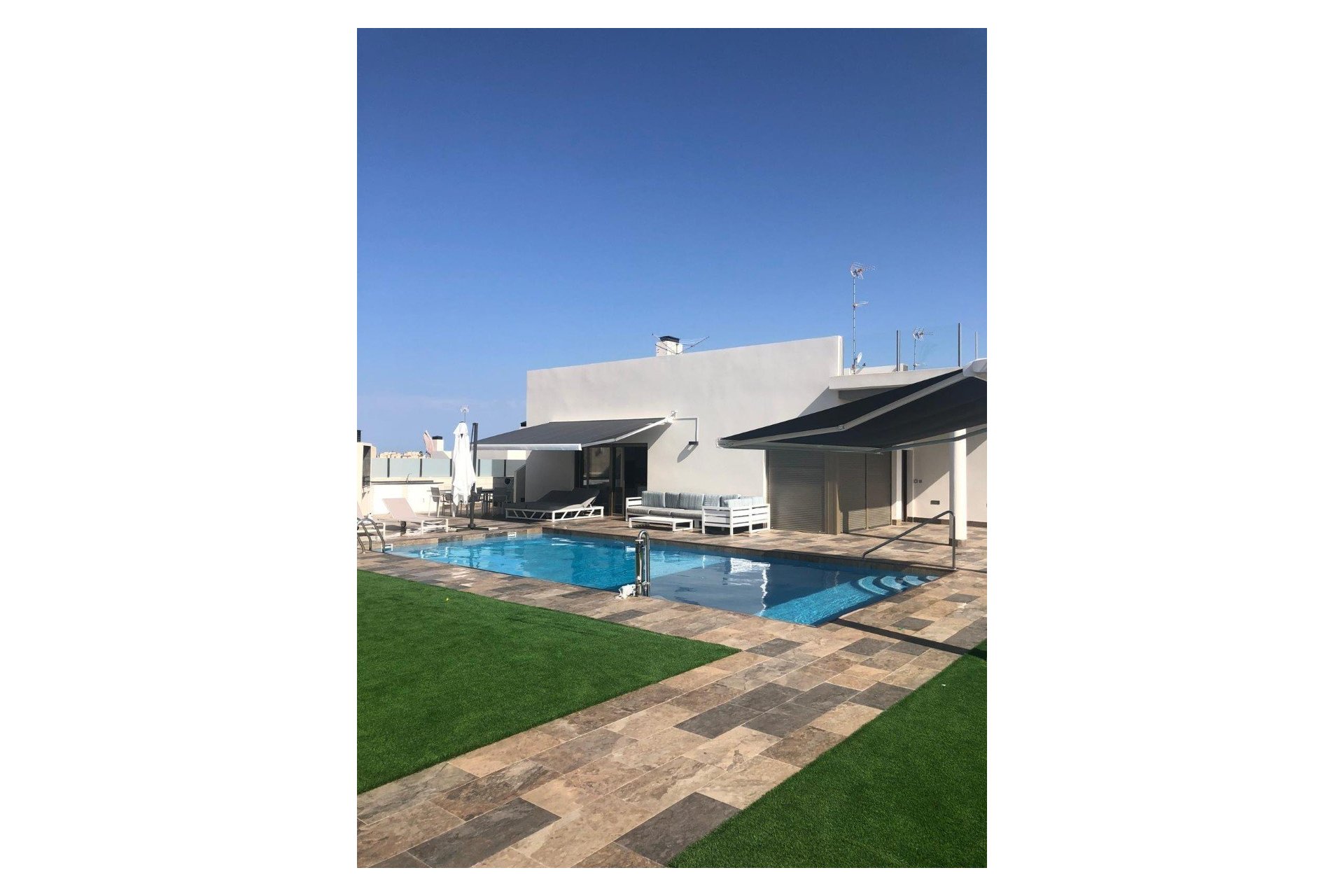 Resale - Villa - Orihuela Costa - Villamartín