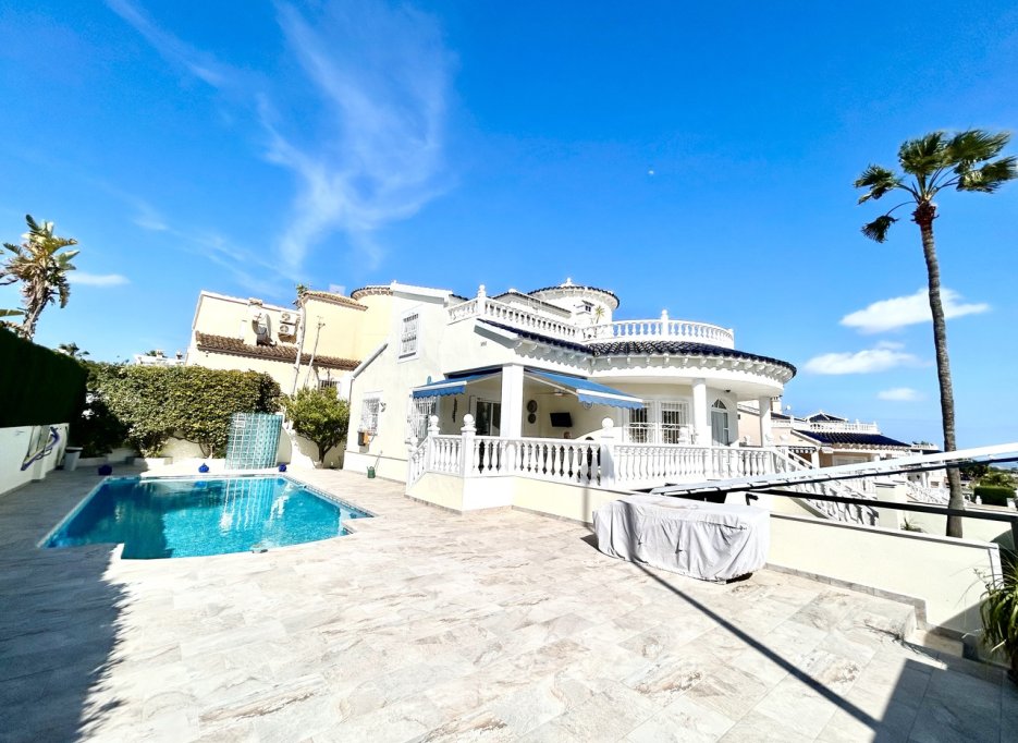 Resale - Villa - Pinar de Campoverde