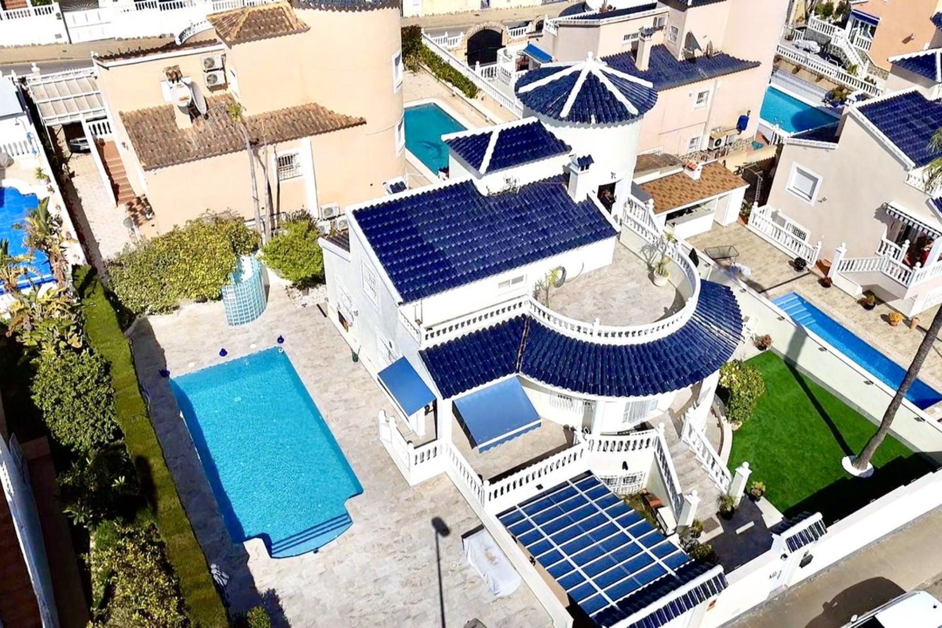 Resale - Villa - Pinar de Campoverde