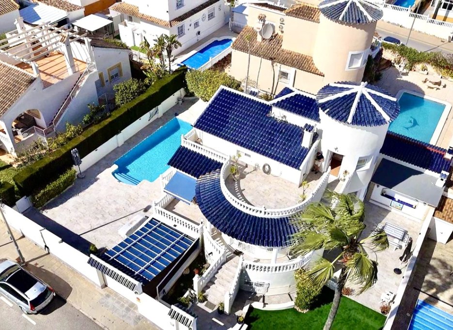 Resale - Villa - Pinar de Campoverde