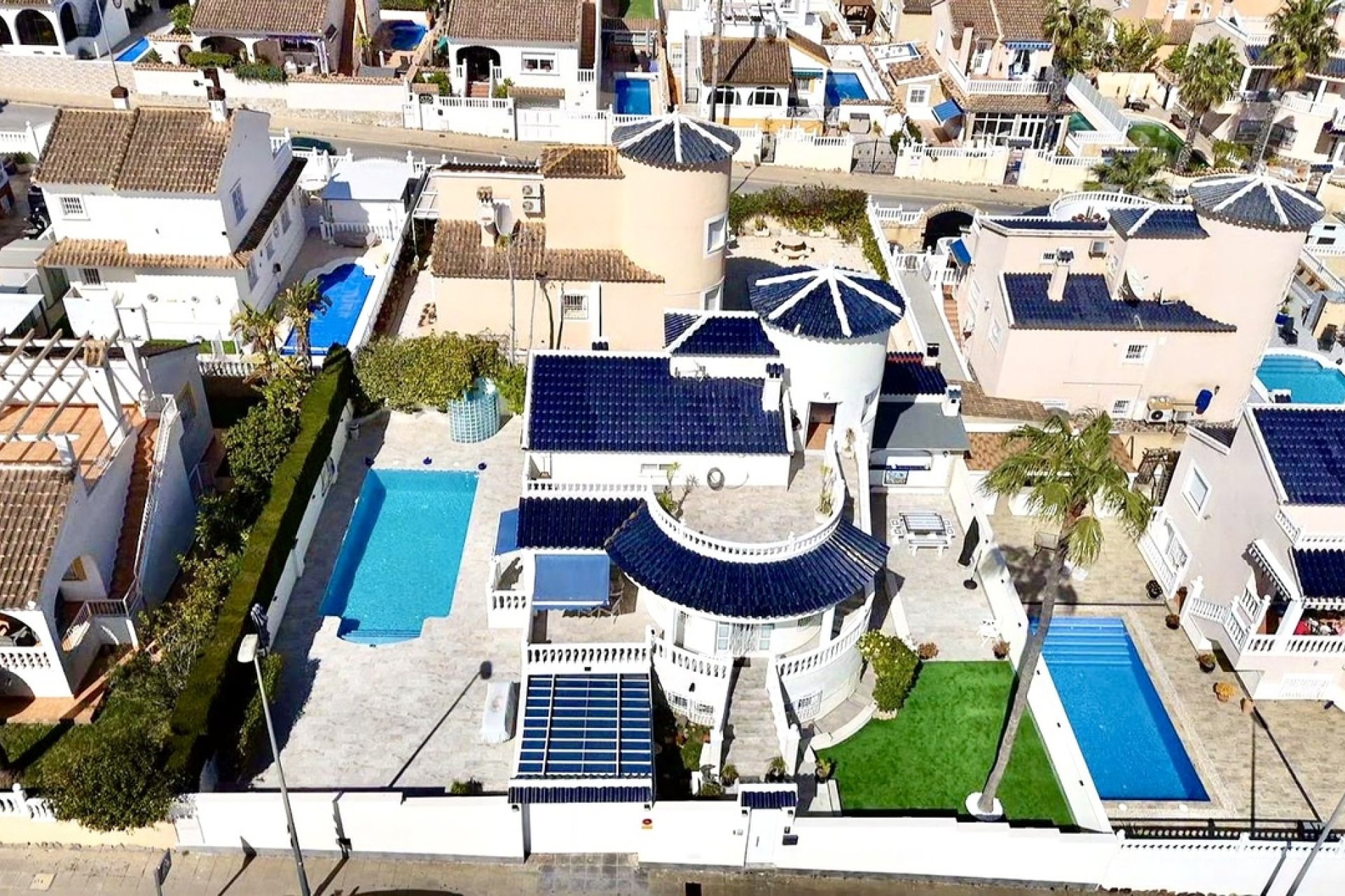 Resale - Villa - Pinar de Campoverde