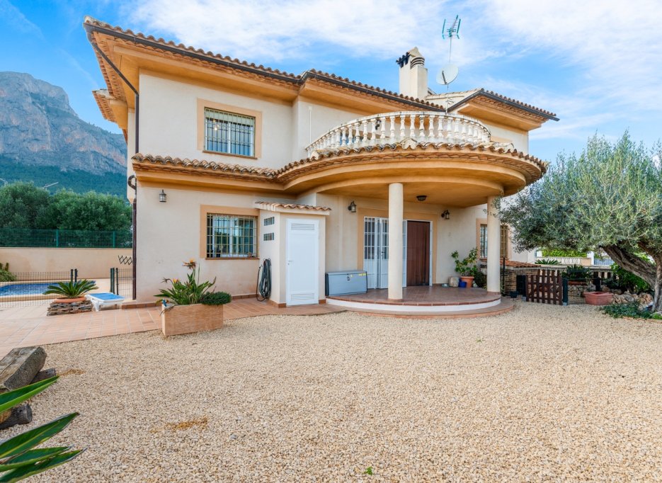 Resale - Villa - Polop