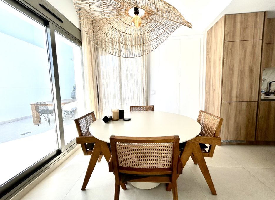 Resale - Villa - San Miguel de Salinas