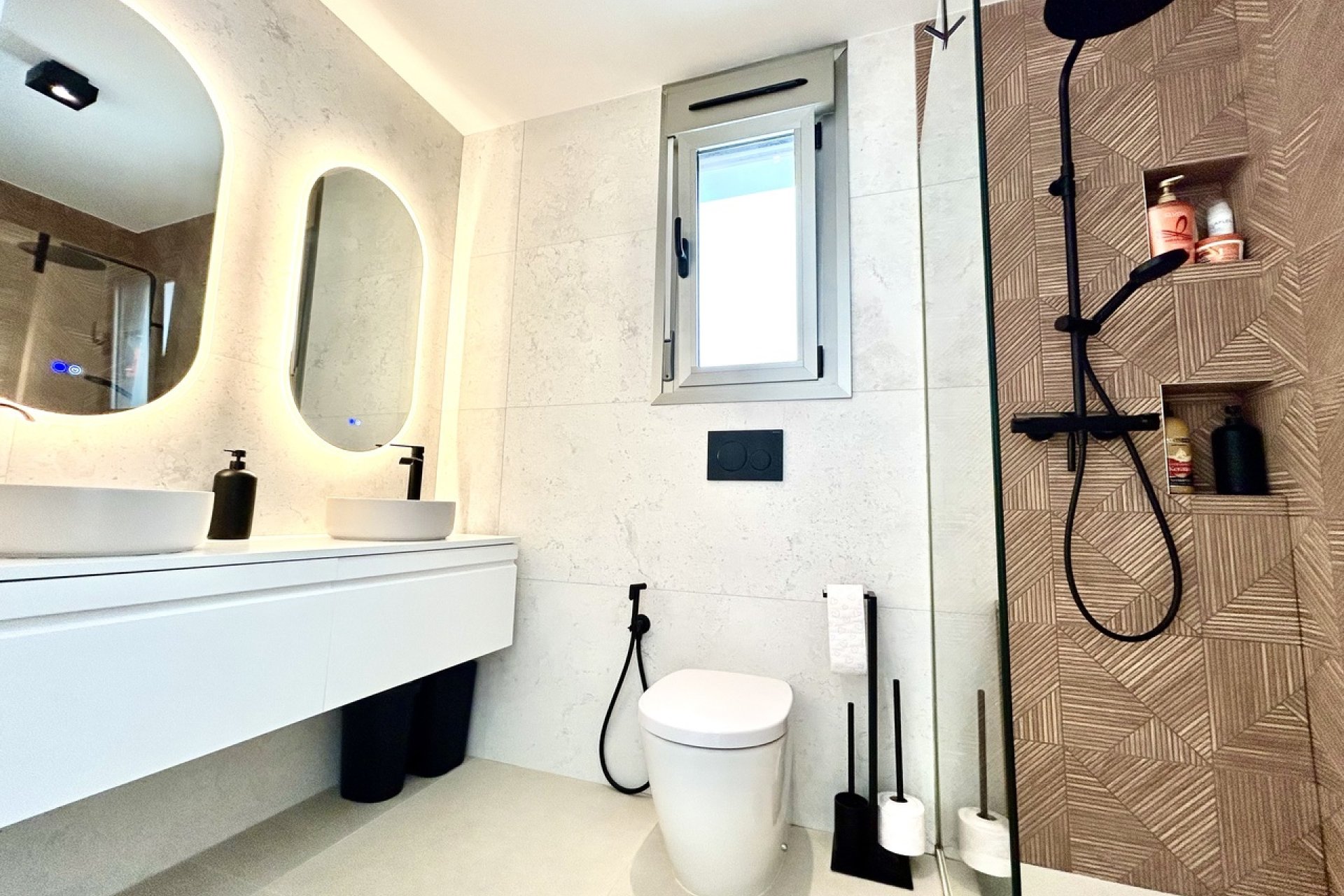 Resale - Villa - San Miguel de Salinas