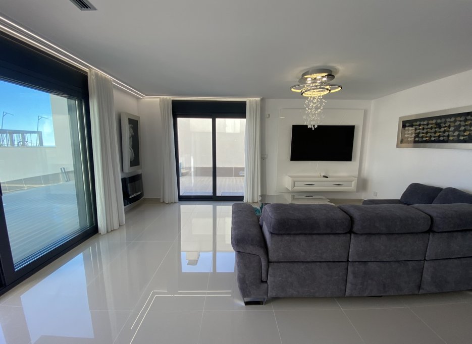 Resale - Villa - San Miguel de Salinas