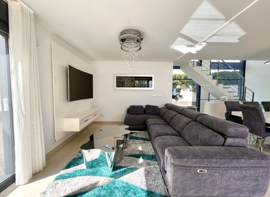 Resale - Villa - San Miguel de Salinas