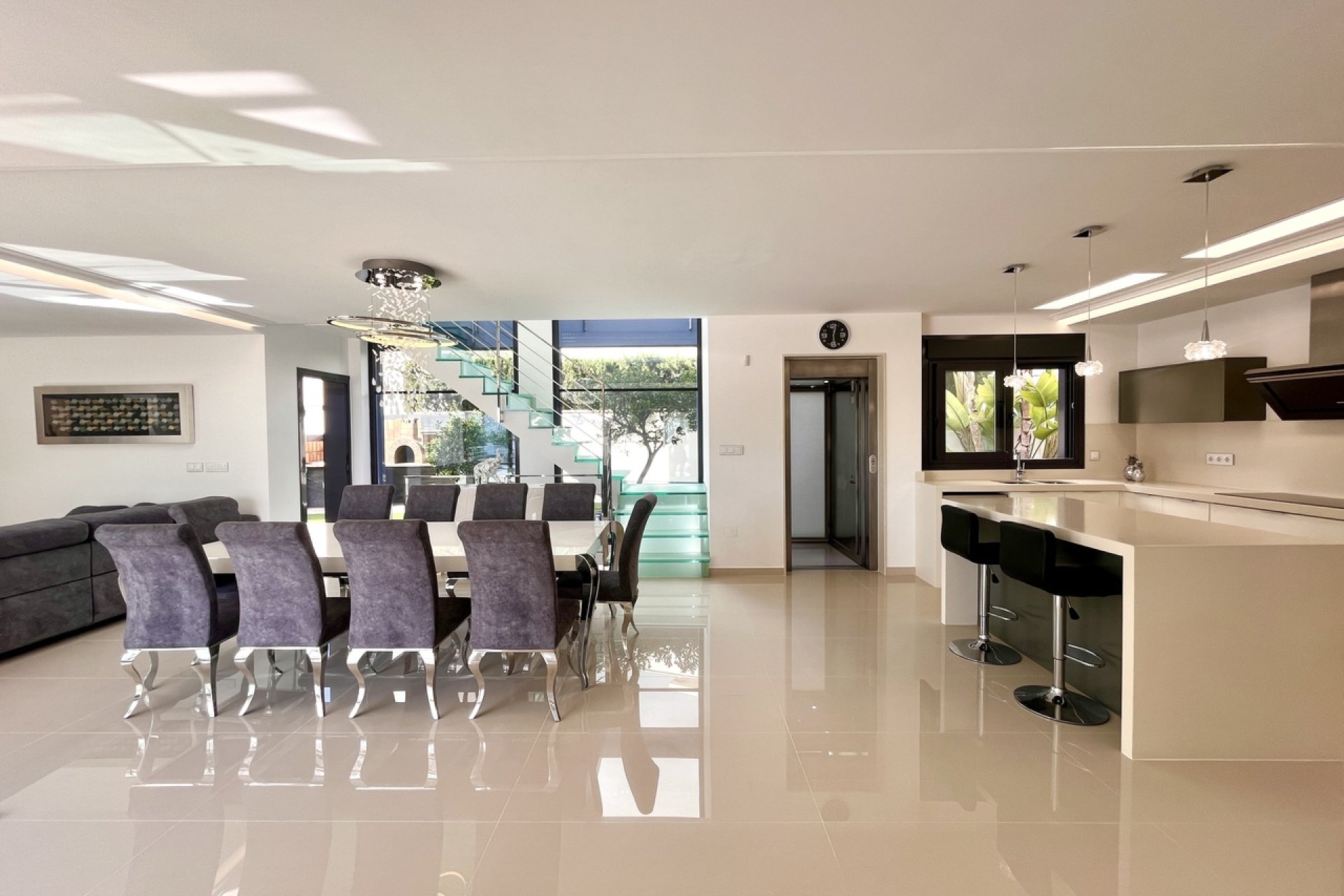 Resale - Villa - San Miguel de Salinas