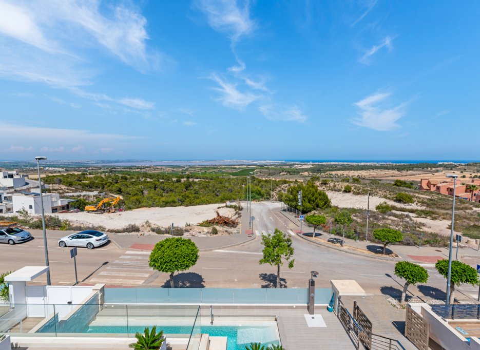 Resale - Villa - San Miguel - San Miguel Salinas