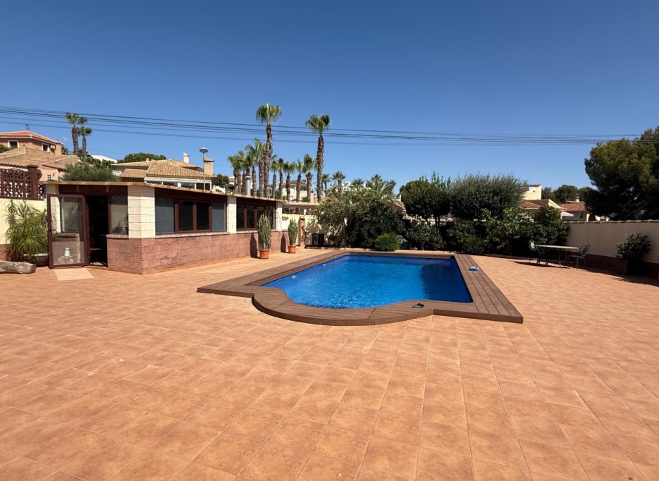 Resale - Villa - Torrevieja - Costa Blanca Sur