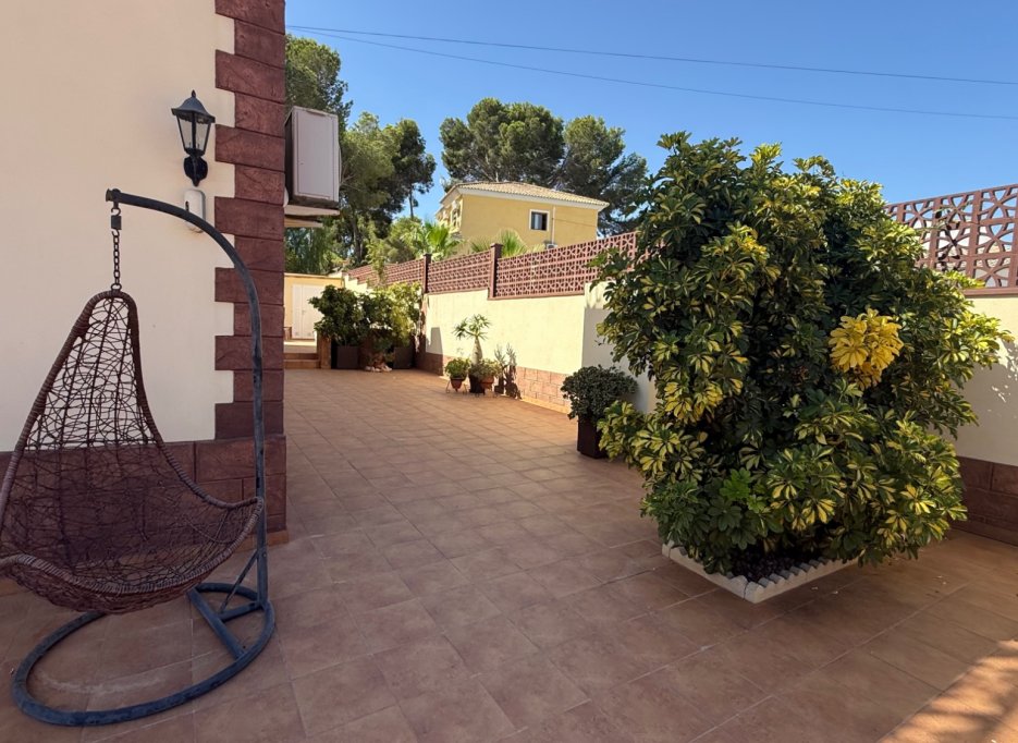 Resale - Villa - Torrevieja - Costa Blanca Sur