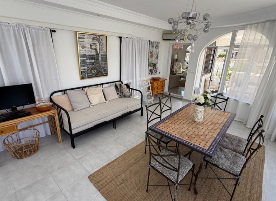 Resale - Villa - Torrevieja - Costa Blanca Sur