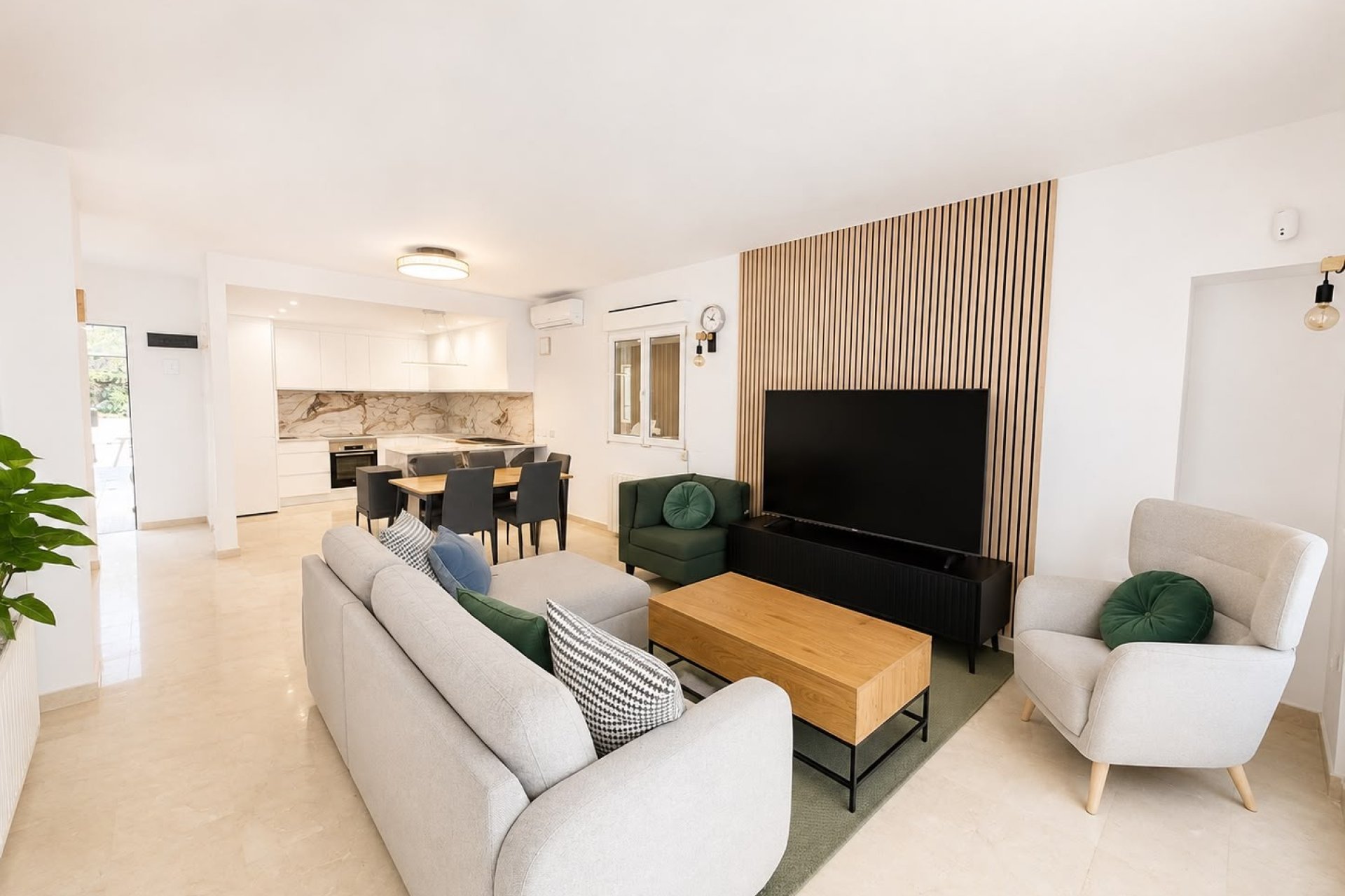 Resale - Villa - Villamartín - Villamartin