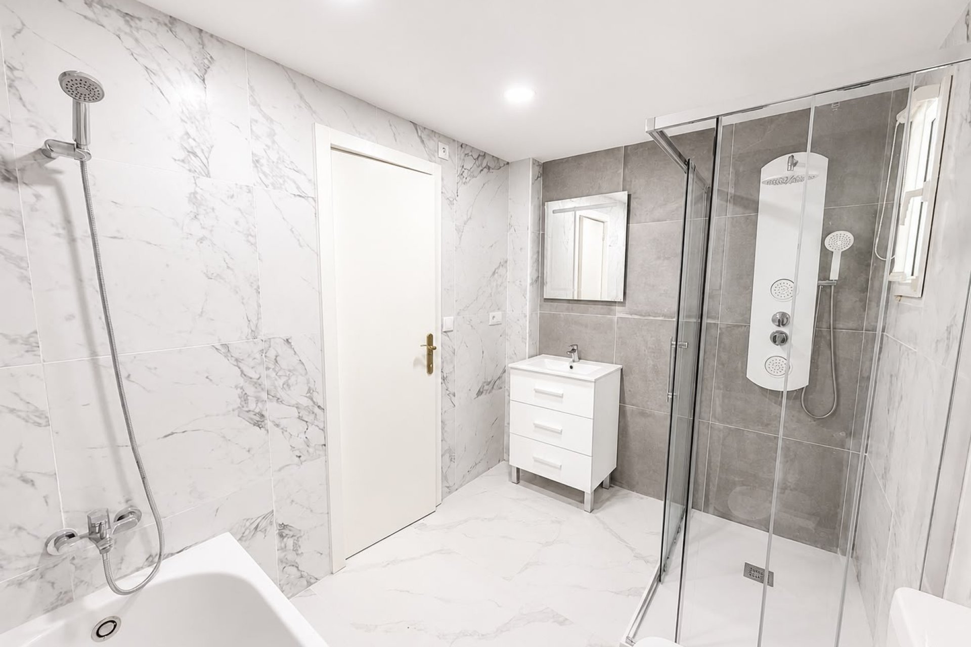 Resale - Villa - Villamartín - Villamartin