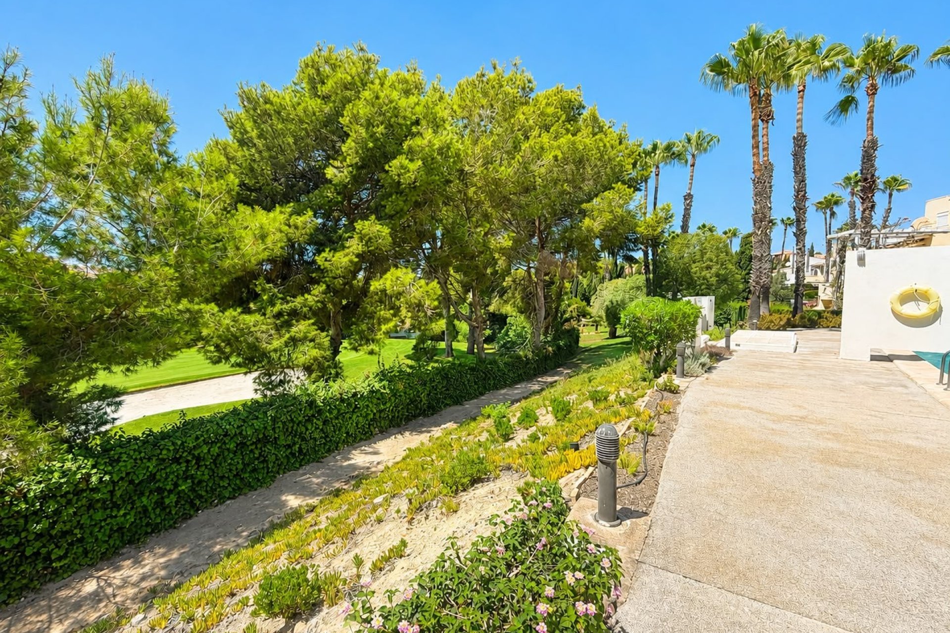 Resale - Villa - Villamartín - Villamartin