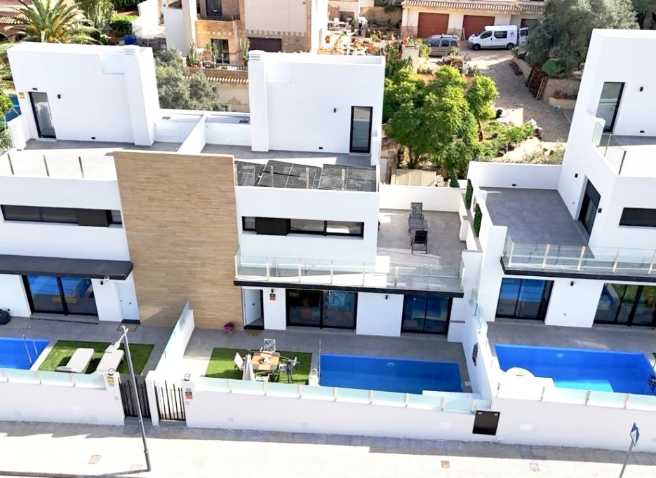 Resale - Villa - Villamartín