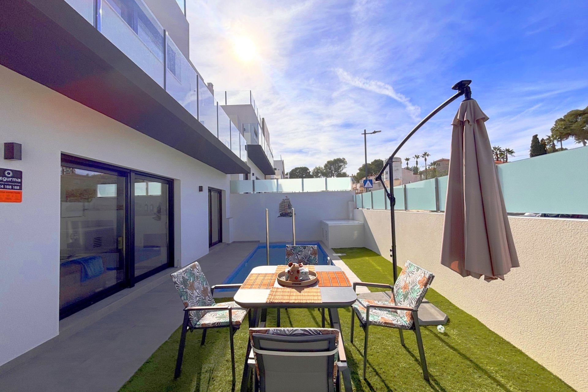 Resale - Villa - Villamartín