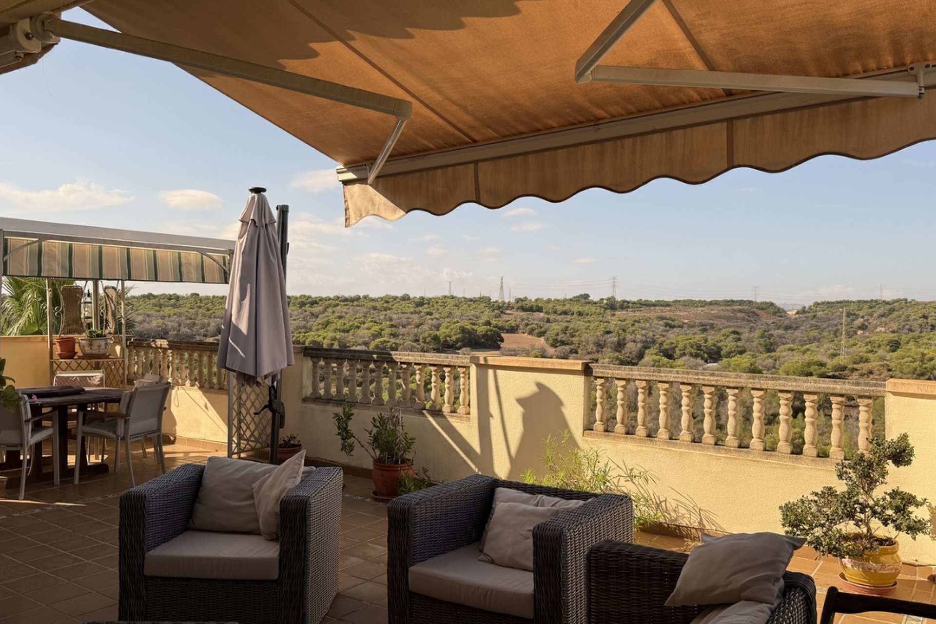 Resale - Villa - Villamartín