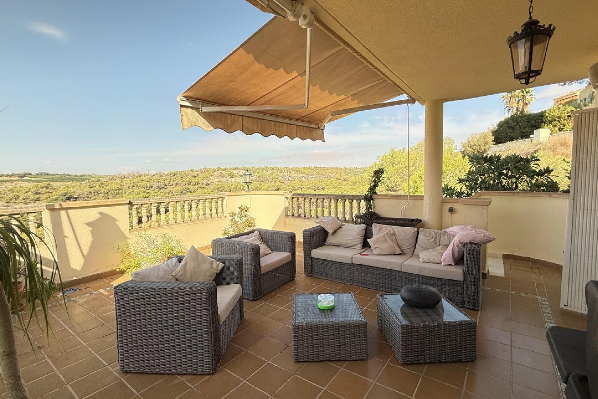 Resale - Villa - Villamartín