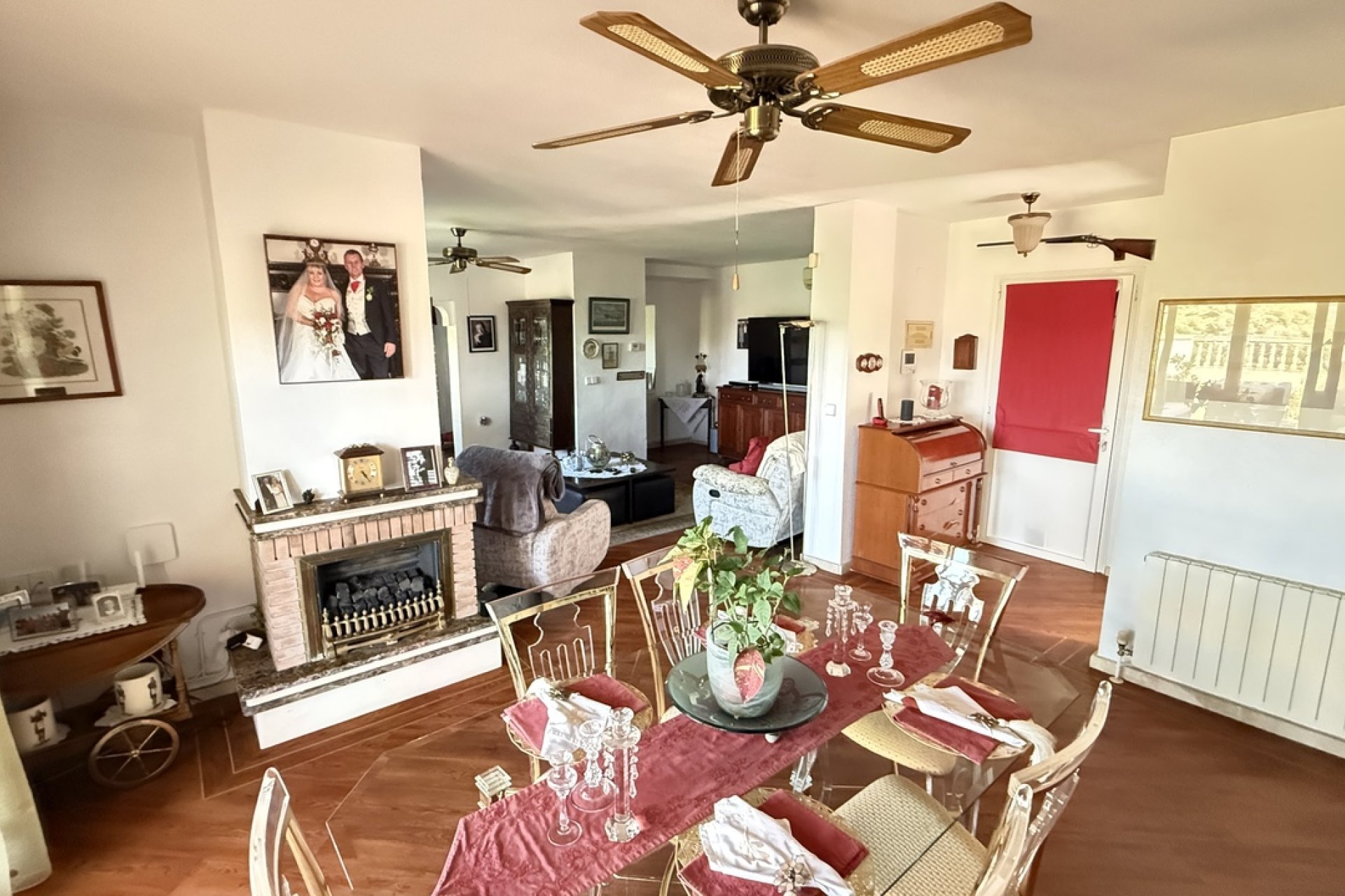 Resale - Villa - Villamartín