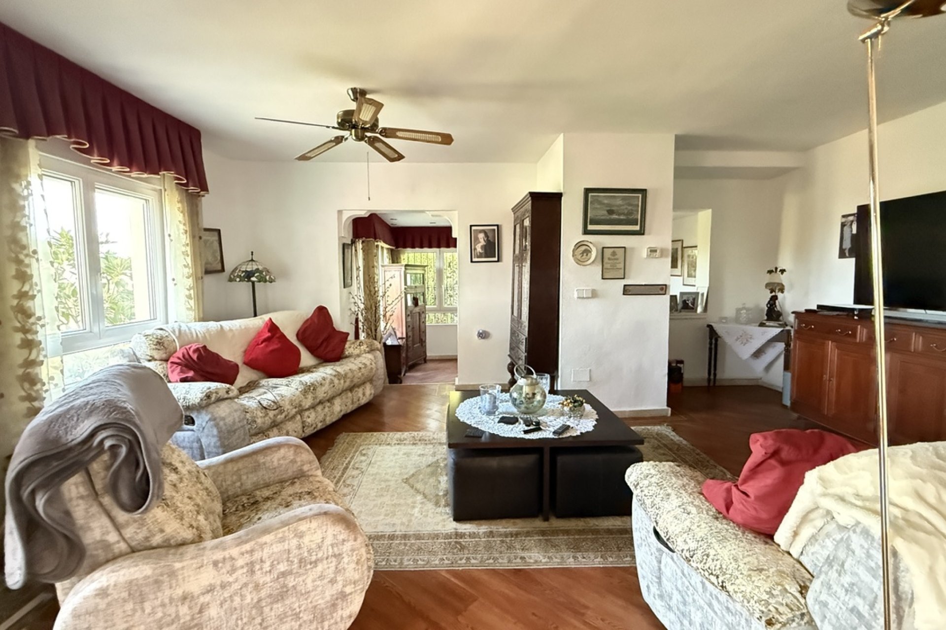 Resale - Villa - Villamartín