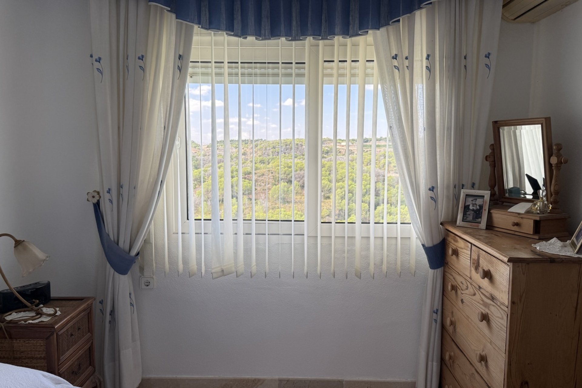 Resale - Villa - Villamartín