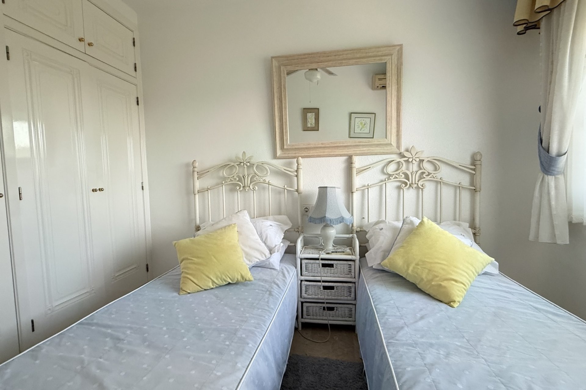 Resale - Villa - Villamartín