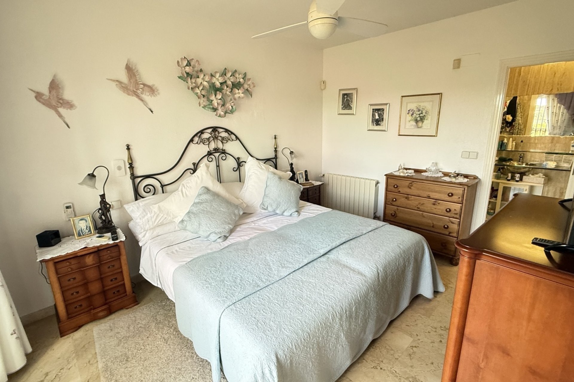 Resale - Villa - Villamartín