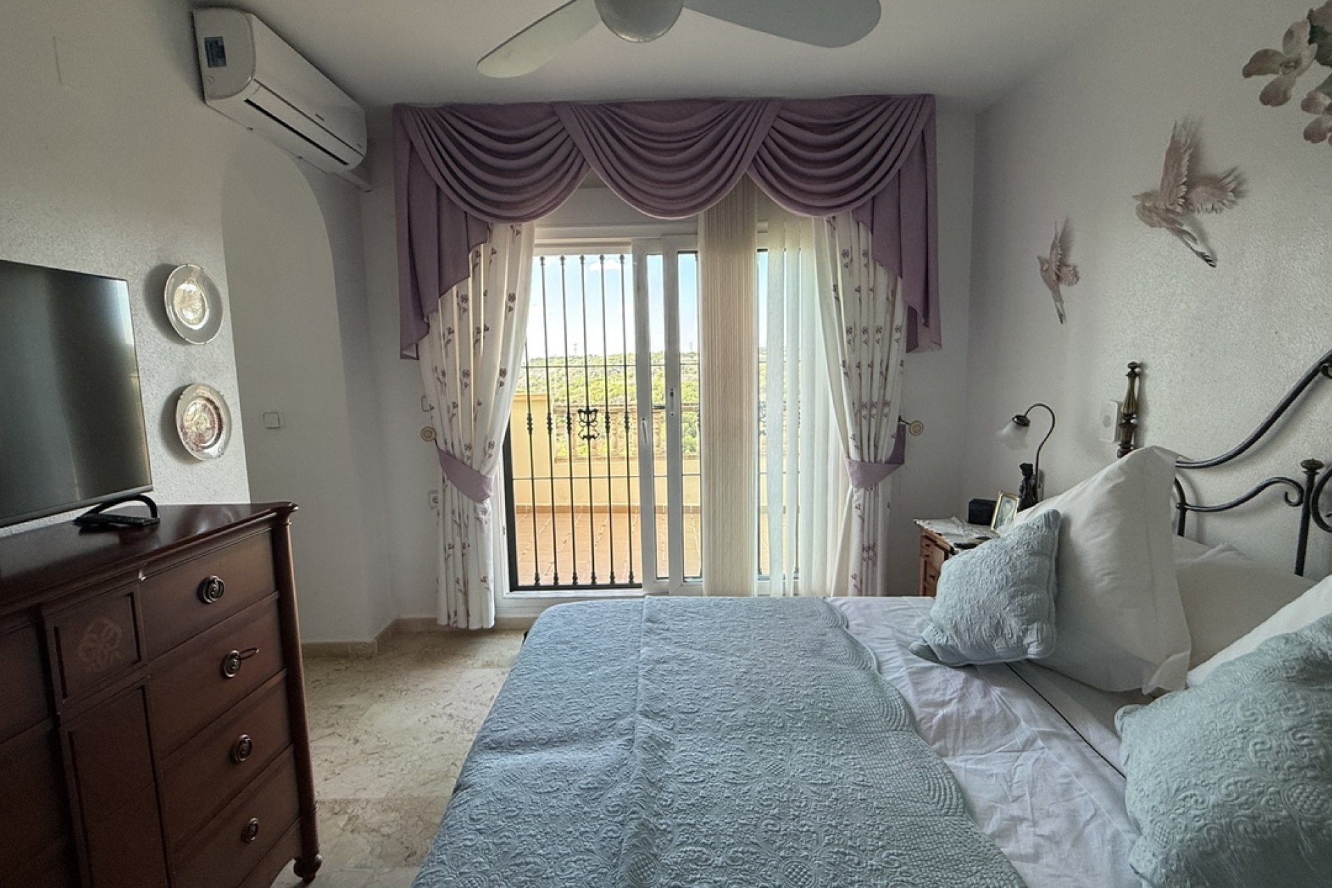 Resale - Villa - Villamartín