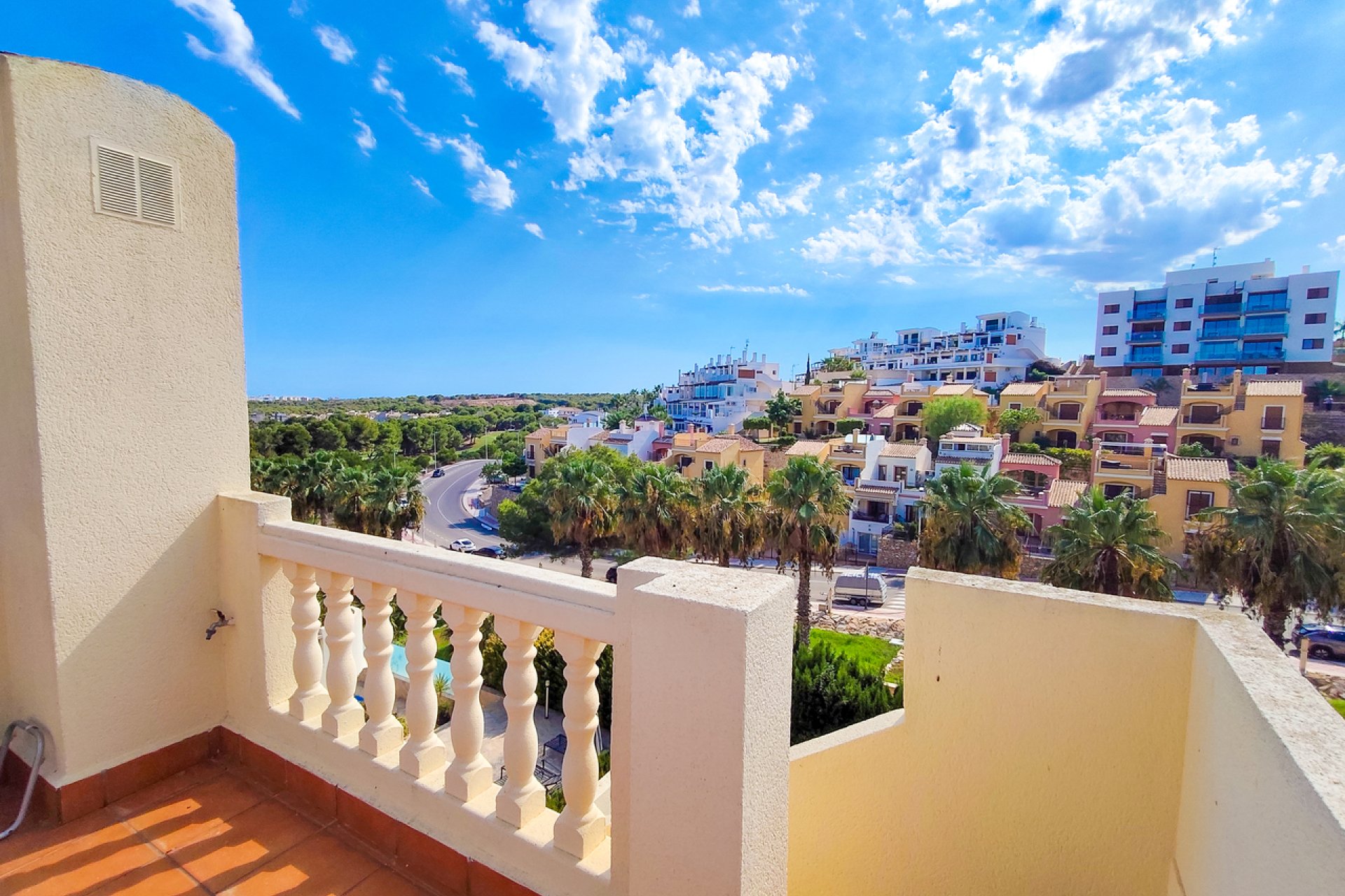 Resale - Villa - Villamartín