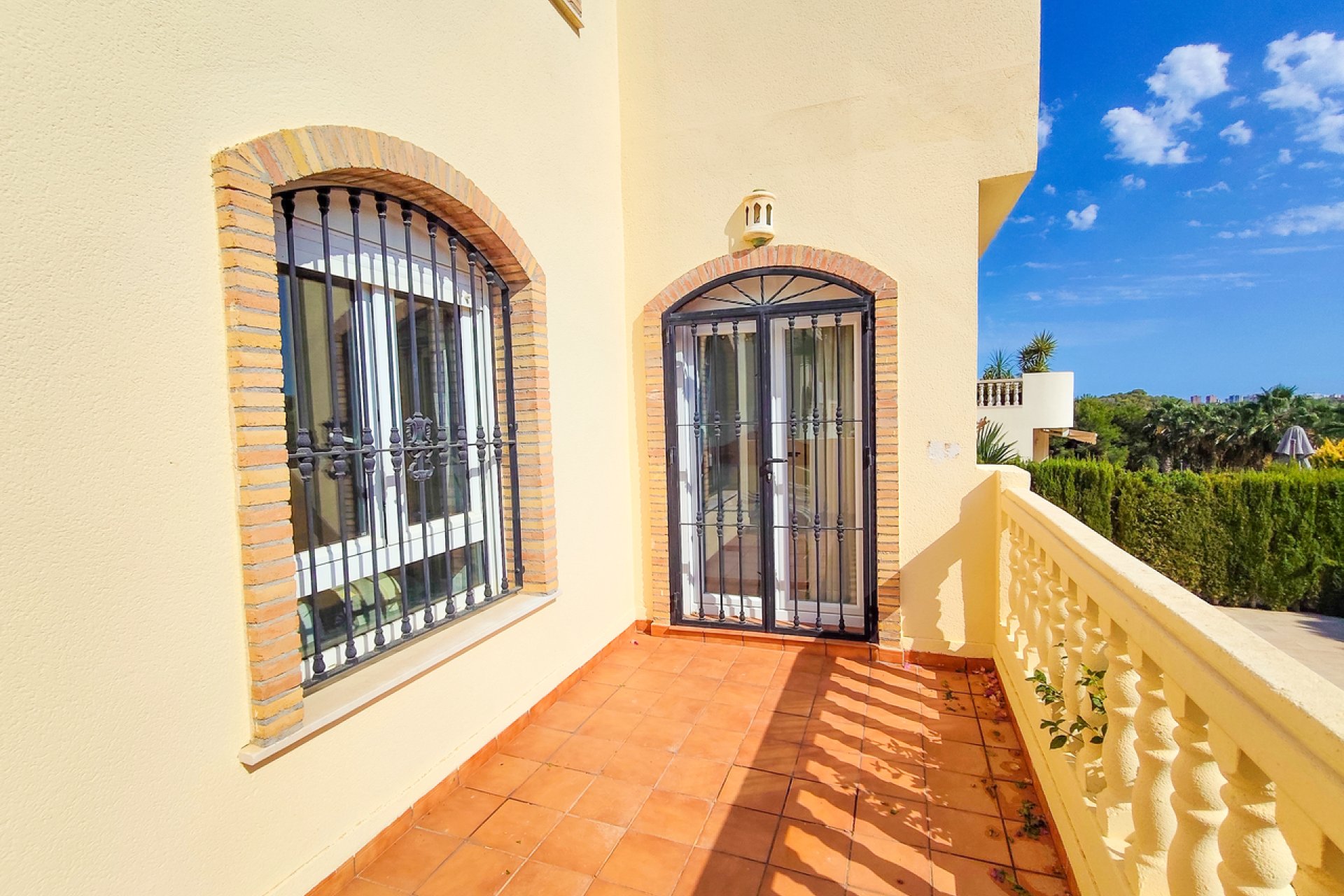 Resale - Villa - Villamartín