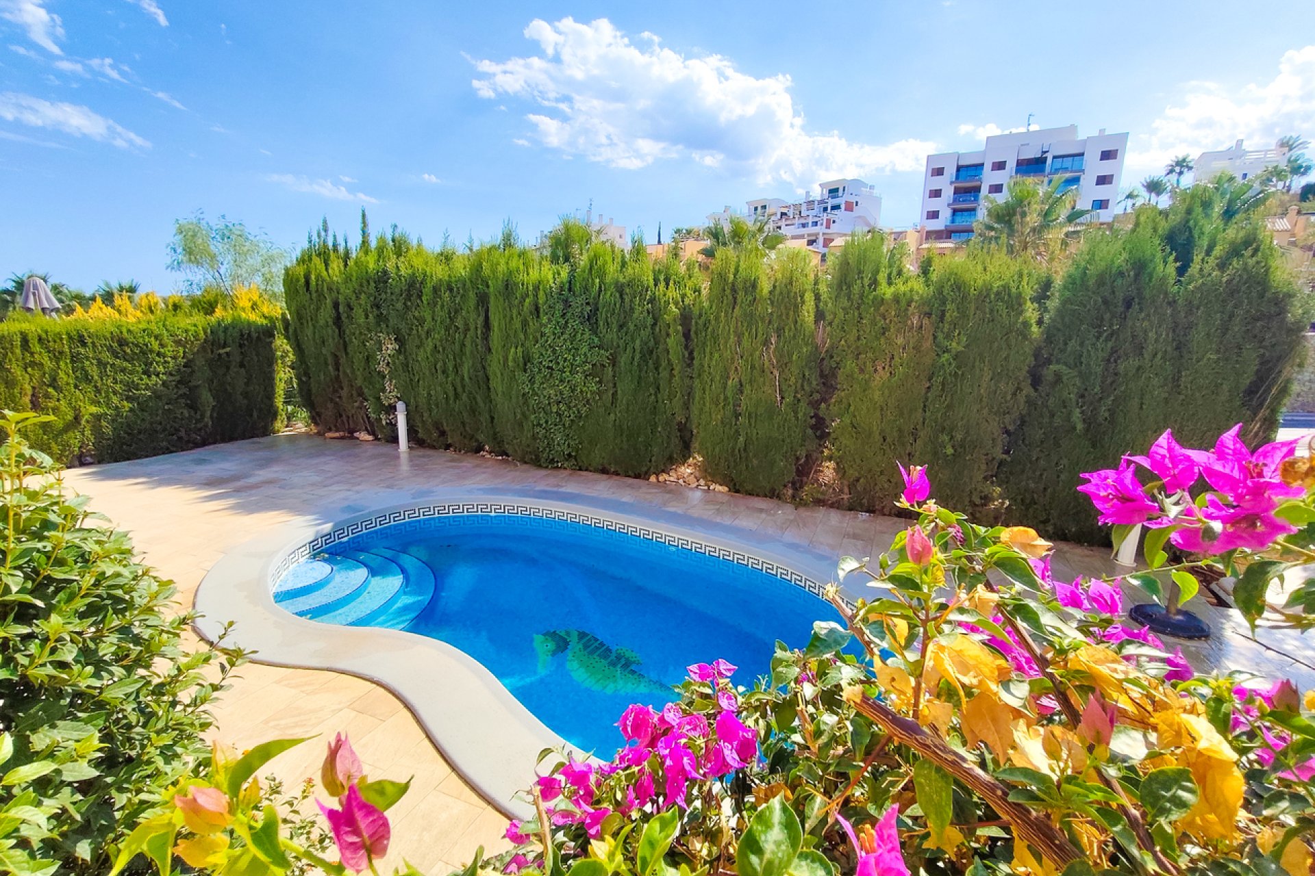 Resale - Villa - Villamartín