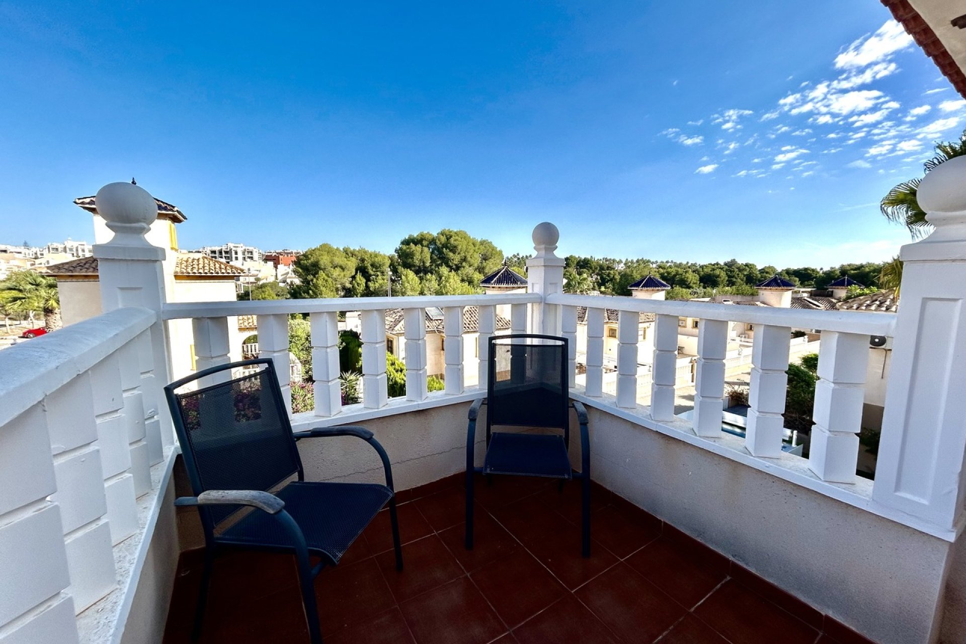 Resale - Villa - Villamartín