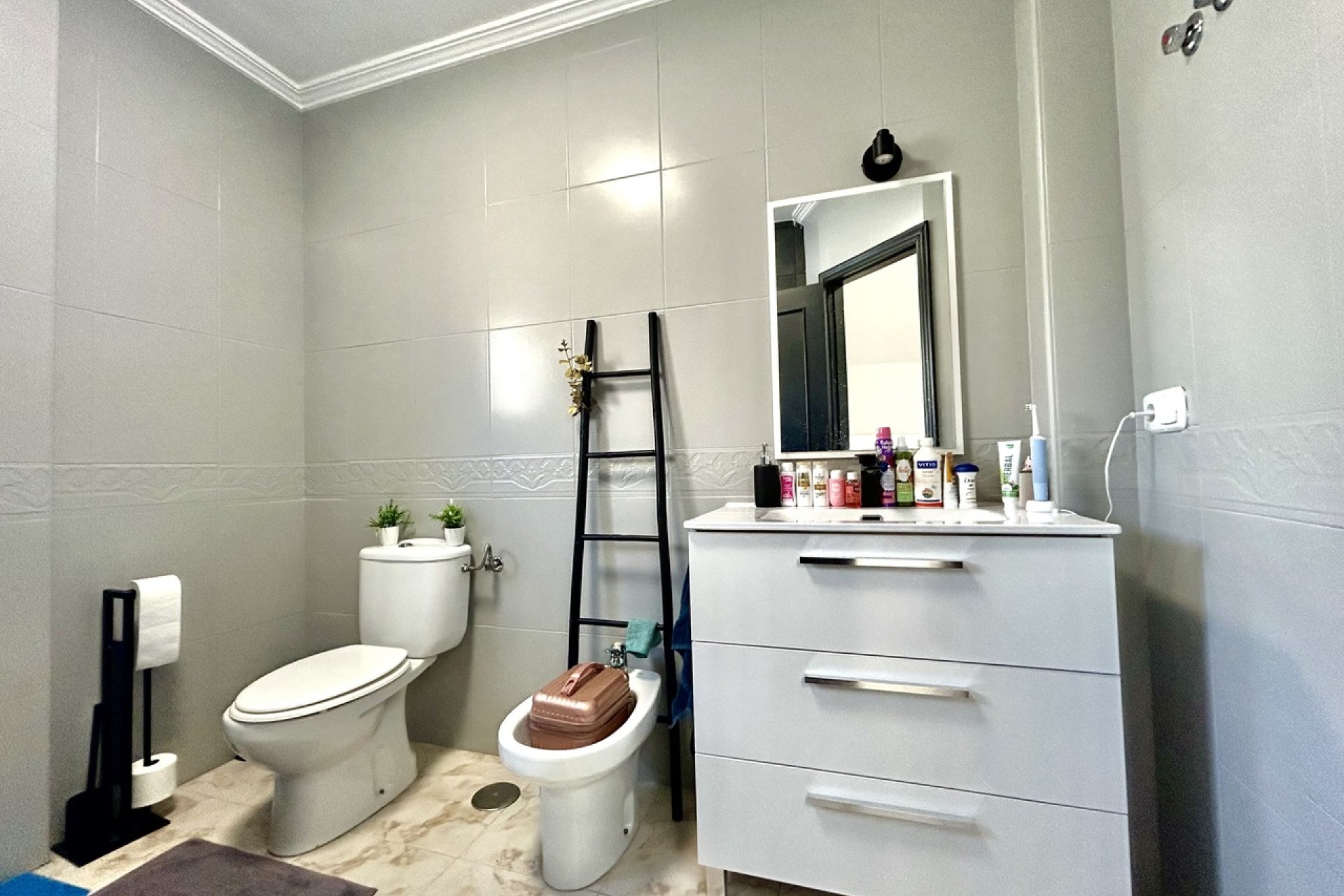 Resale - Villa - Villamartín