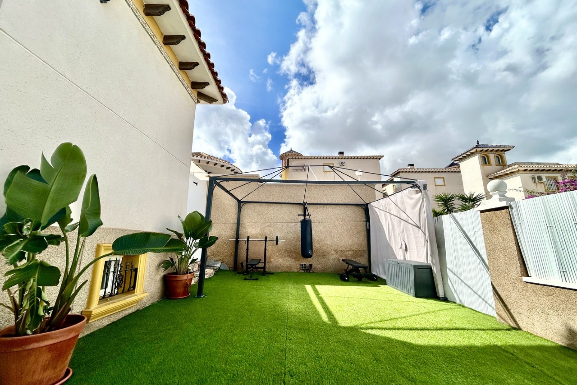 Resale - Villa - Villamartín