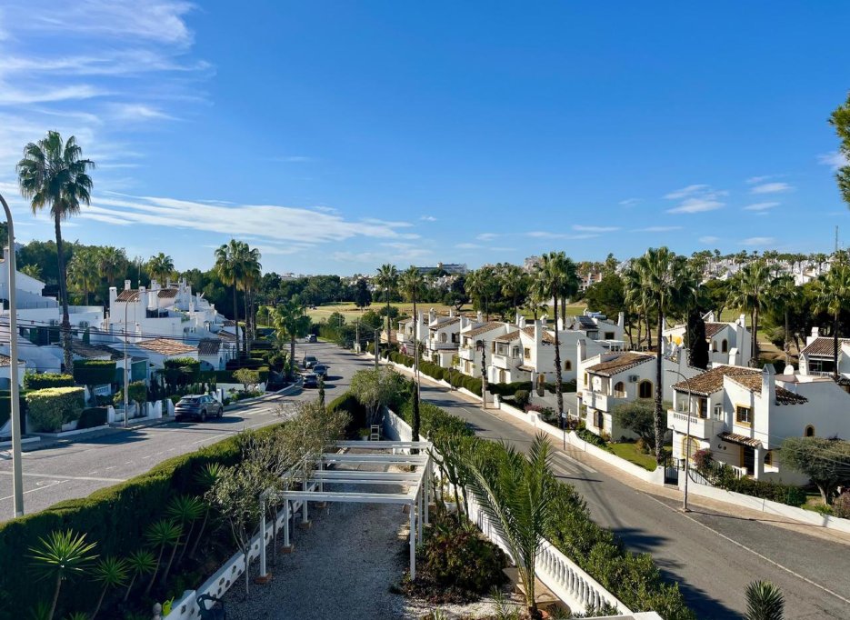 Resale - Villa - Villamartín