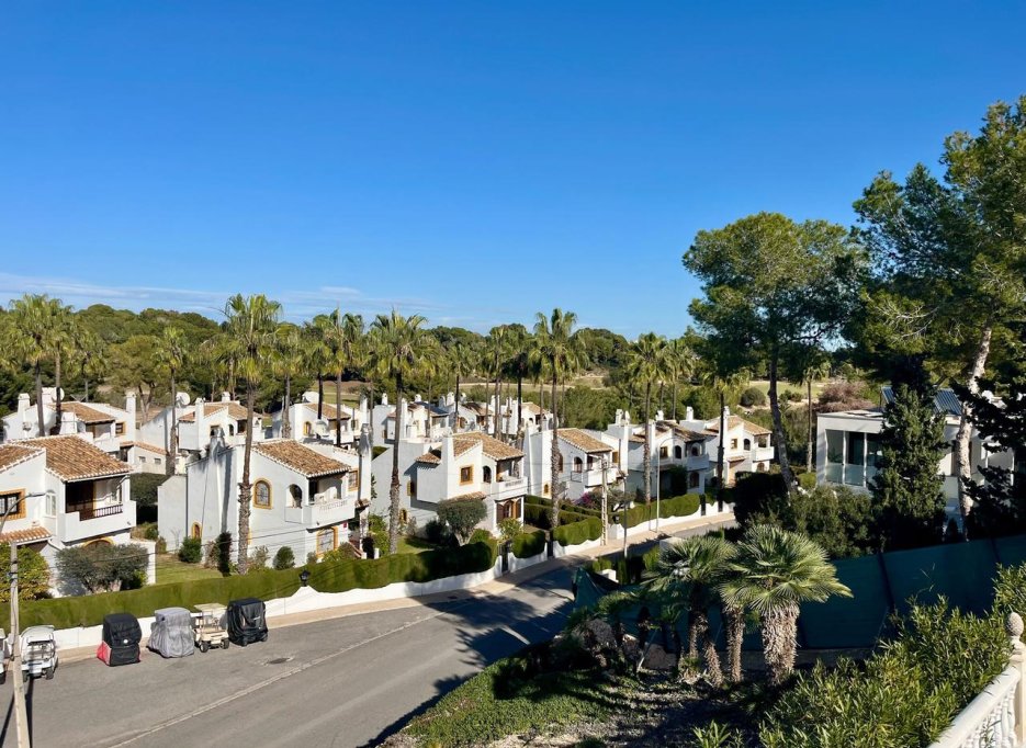 Resale - Villa - Villamartín