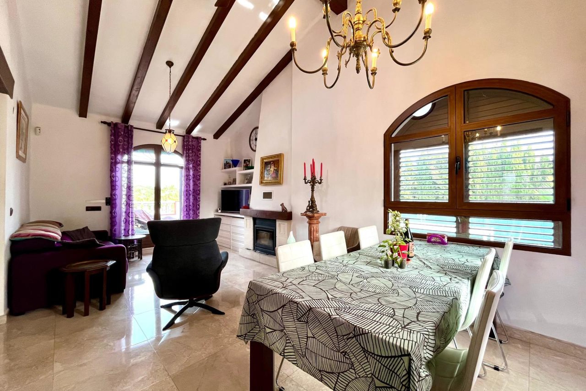 Resale - Villa - Villamartín