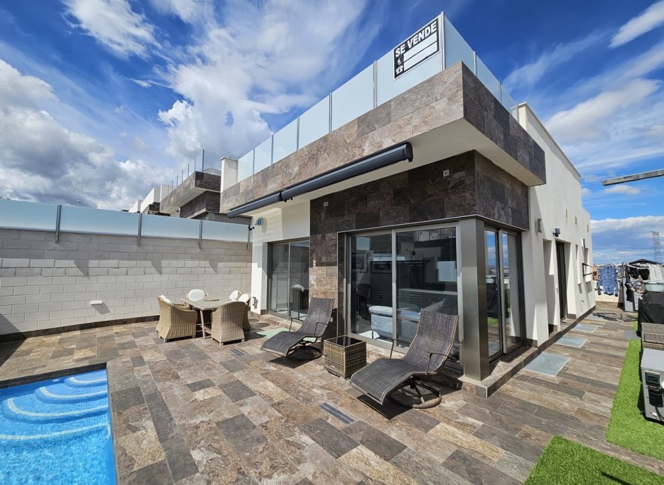 Resale - Villa - Villamartín