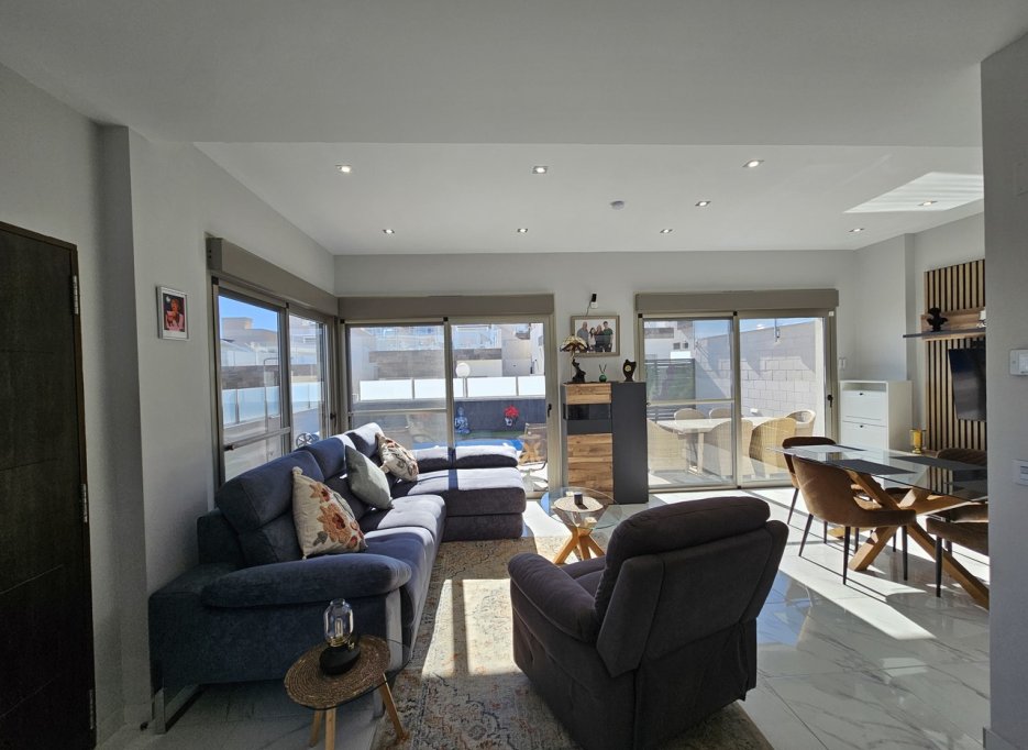 Resale - Villa - Villamartín