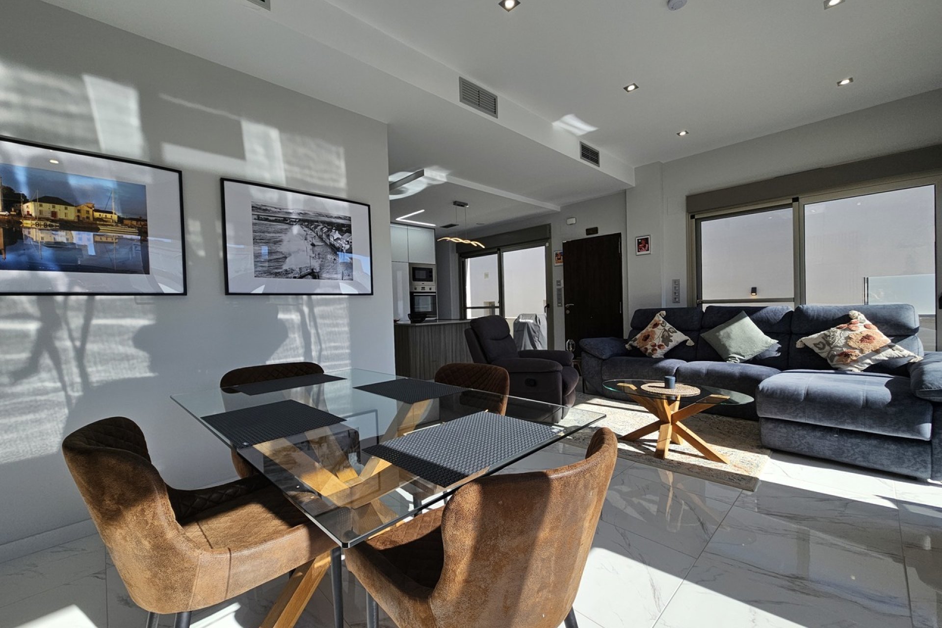 Resale - Villa - Villamartín