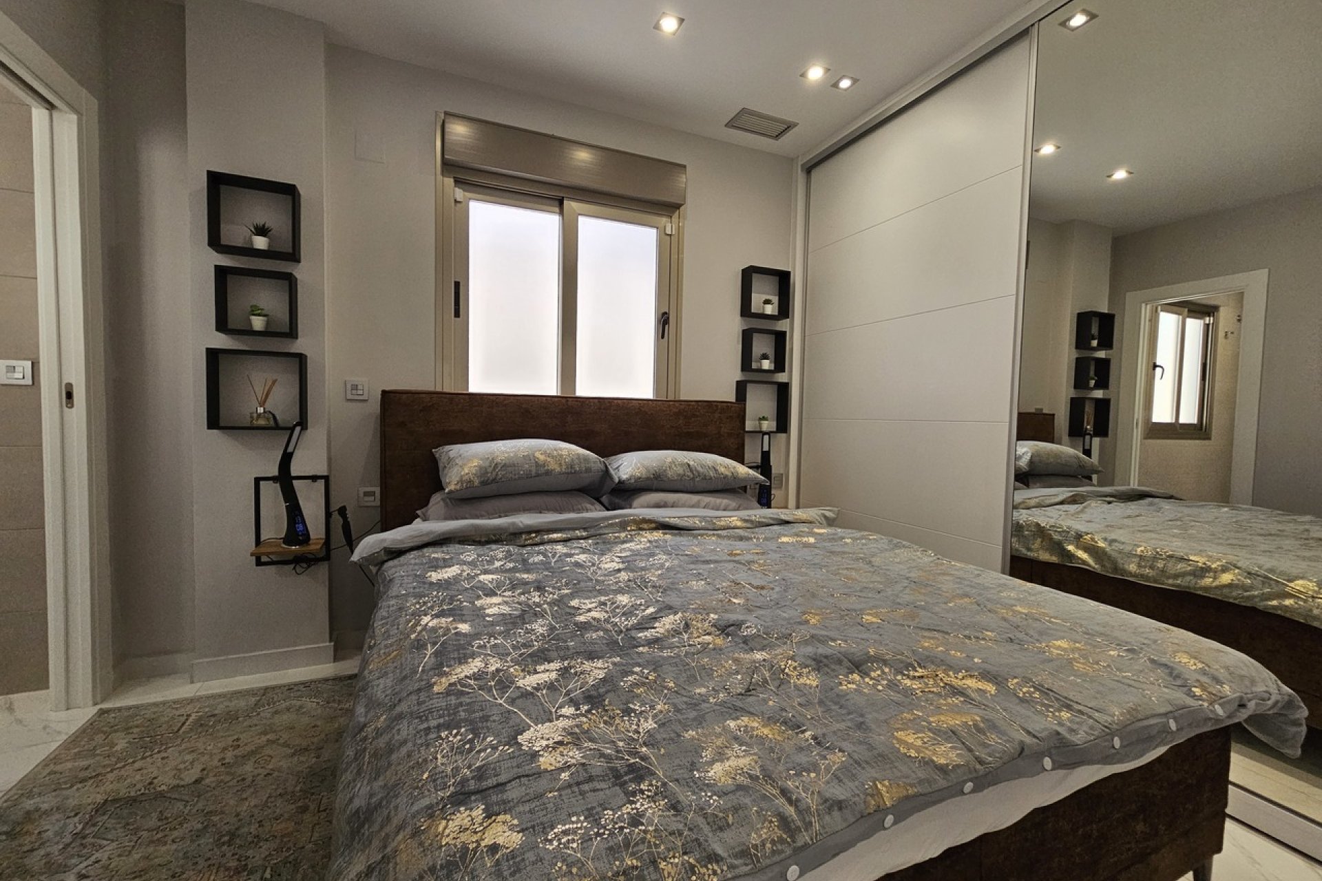 Resale - Villa - Villamartín